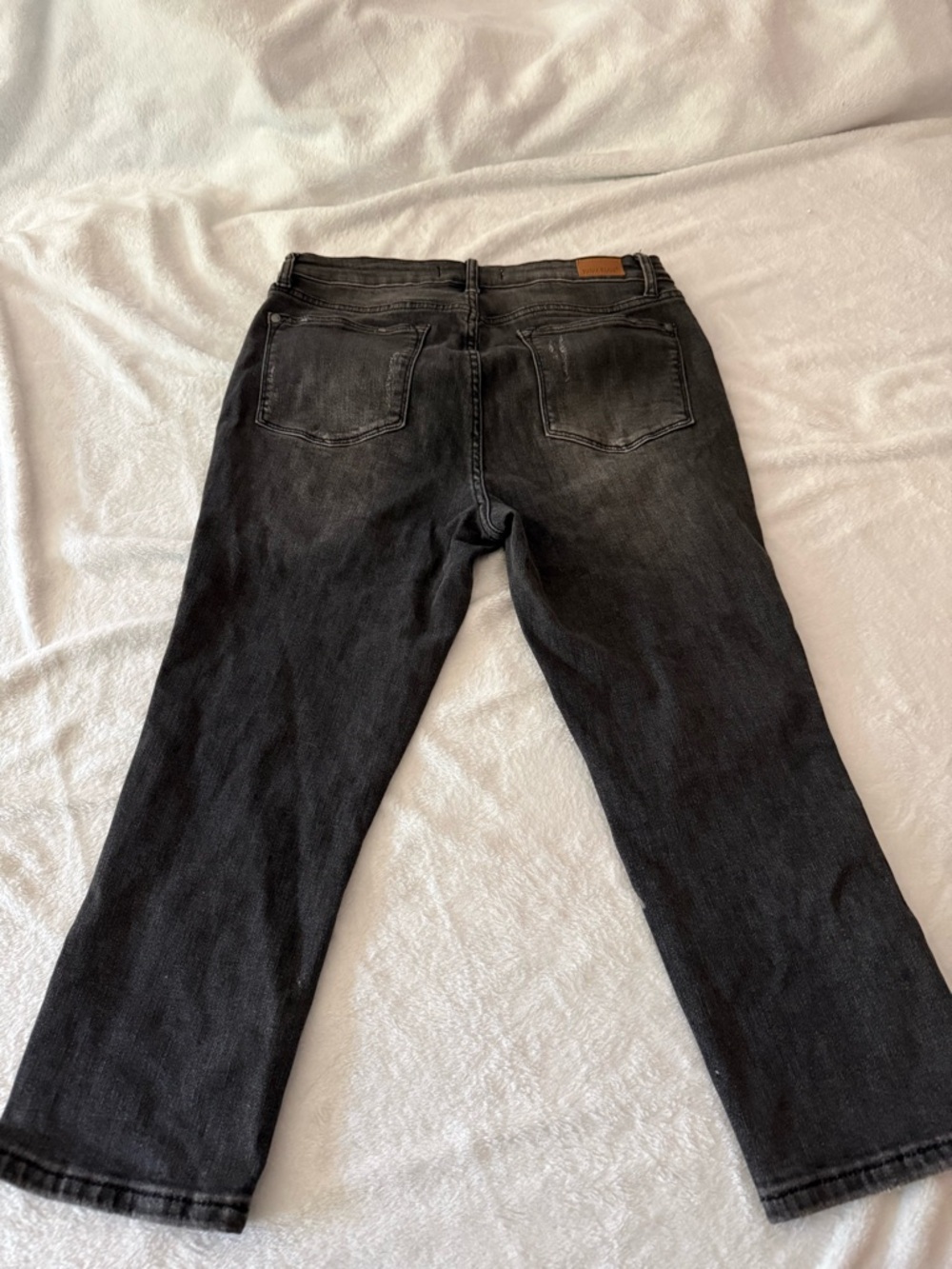 Judy Blue Skinny Fit Grey Stretch Distressed Capris 11/30 size 11 - Picture 8 of 9